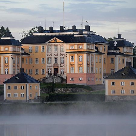 ホテル Ericsbergs Slott カトリネホルム エクステリア 写真